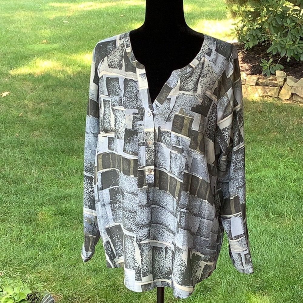 Nic and Zoe M Blouse. Silk/Viscose Blend